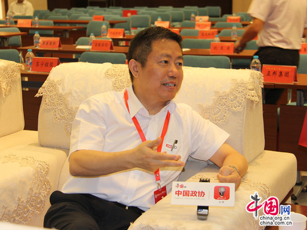 红豆为什么赢？看周氏三代从手工作坊到国际布局